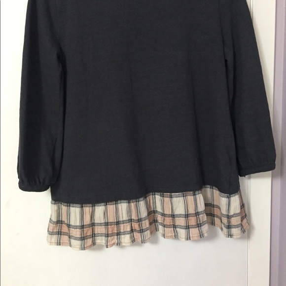 Loft Women’s Top - Picture 3 of 4